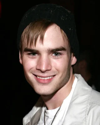 David Gallagher height profile photo