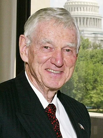 David H. Murdock height profile photo