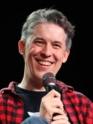 David Howard Thornton height profile photo