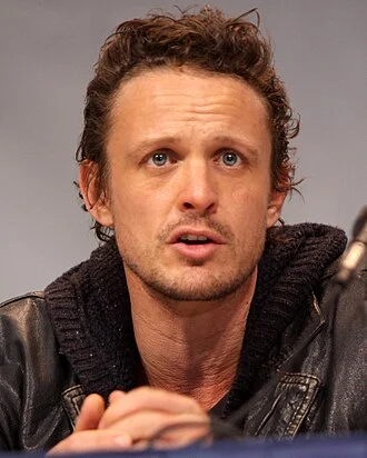 David Lyons (actor) height profile photo