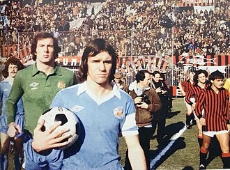 David Watson (footballer, born 1946) height profile photo