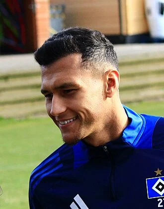Davie Selke height profile photo