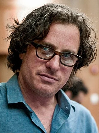 Davis Guggenheim height profile photo