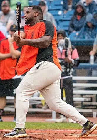 Davon Godchaux height profile photo