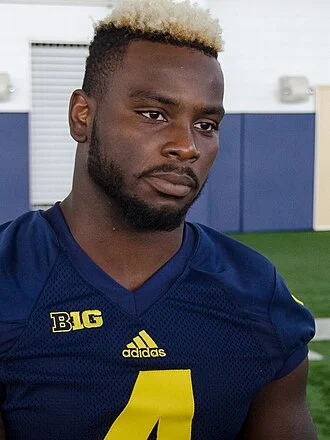 De'Veon Smith height profile photo