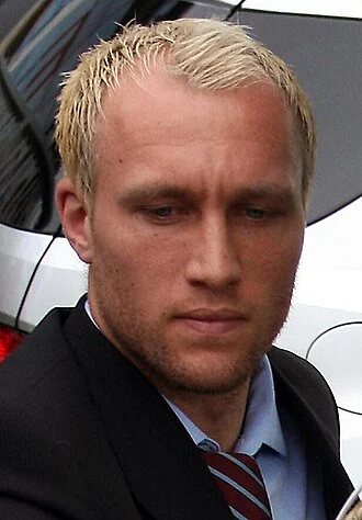 Dean Ashton height profile photo
