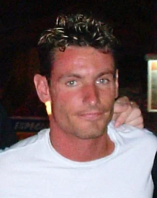 Dean Gaffney height profile photo