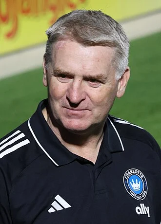 Dean Smith (footballer, born 1971) height profile photo