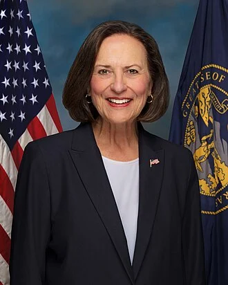 Deb Fischer height profile photo