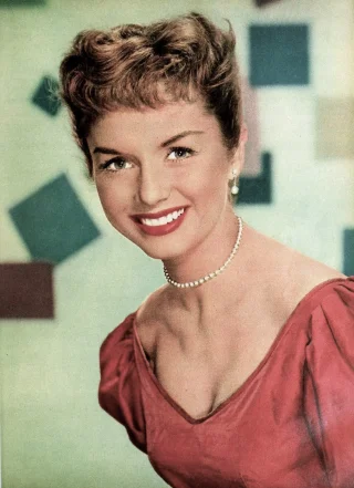 Debbie Reynolds height profile photo