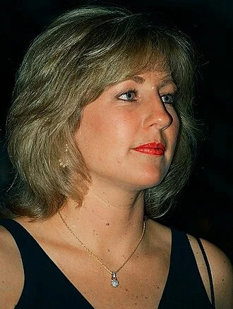 Dee Dee Myers height profile photo