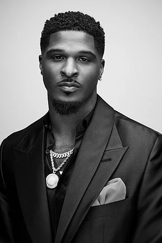 Dee Ford height profile photo