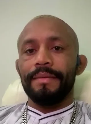 Deiveson Figueiredo height profile photo