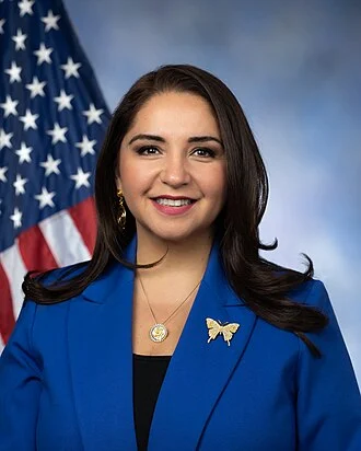Delia Ramirez height profile photo