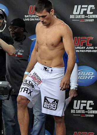 Demian Maia height profile photo