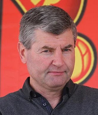 Denis Irwin height profile photo