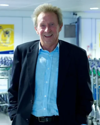 Denis Law height profile photo