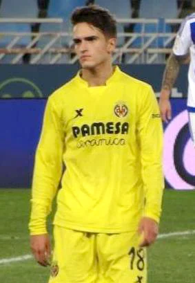 Denis Suárez height profile photo