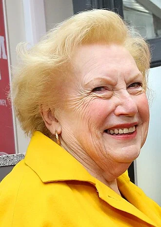 Denise Robertson height profile photo