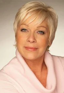 Denise Welch height profile photo