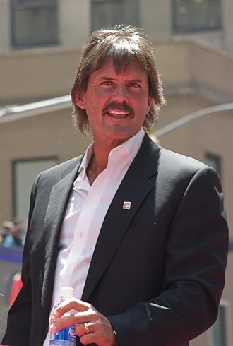 Dennis Eckersley height profile photo