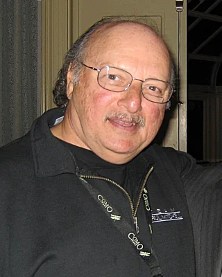 Dennis Franz height profile photo