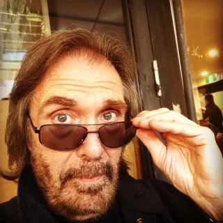 Dennis Locorriere height profile photo