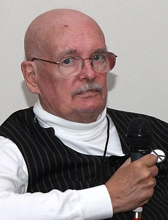 Dennis O'Neil height profile photo