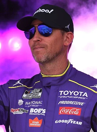 Denny Hamlin height profile photo
