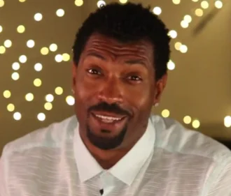 Deon Cole height profile photo