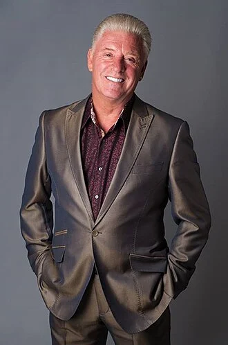 Derek Acorah height profile photo