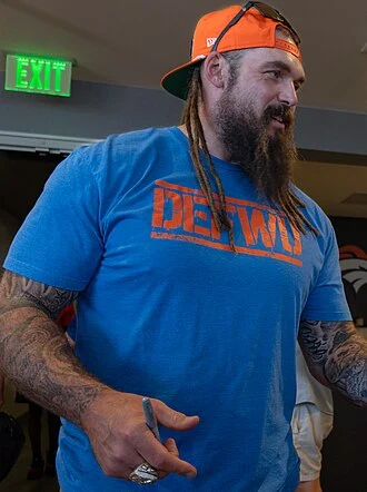 Derek Wolfe height profile photo