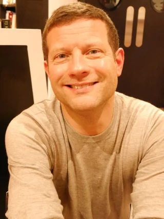 Dermot O'Leary height profile photo