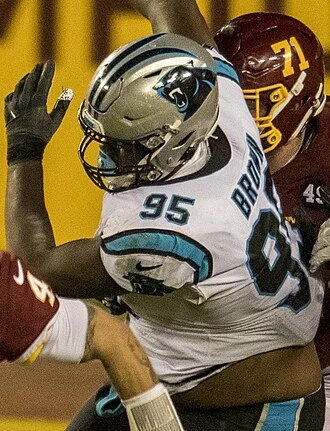 Derrick Brown (American football) height profile photo