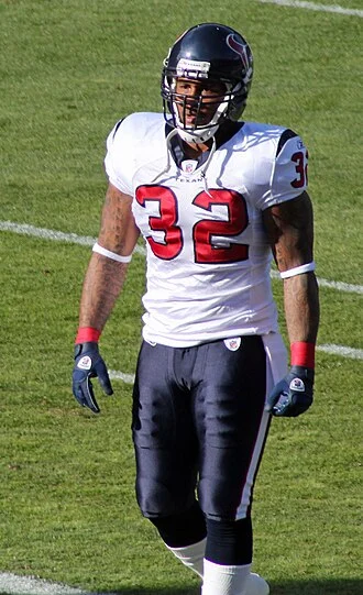 Derrick Ward height profile photo