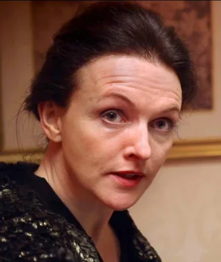 Dervla Kirwan height profile photo