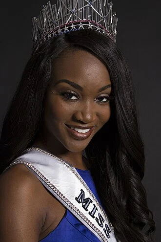 Deshauna Barber height profile photo