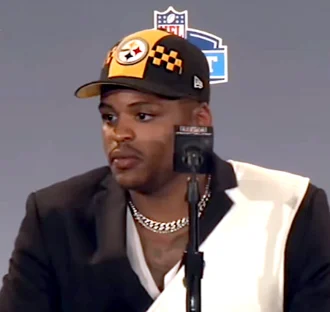 Devin Bush Jr. height profile photo