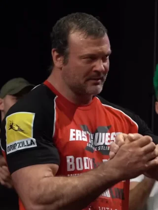 Devon Larratt height profile photo