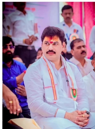 Dhananjay Munde height profile photo