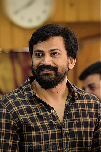 Dhananjaya (actor) height profile photo