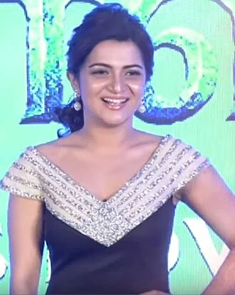 Dhivyadharshini height profile photo