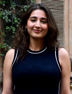 Dhvani Bhanushali height profile photo