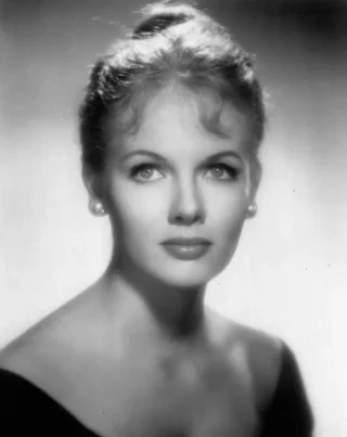 Diana Millay height profile photo