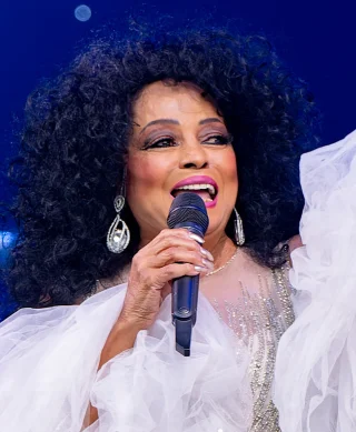 Diana Ross height profile photo