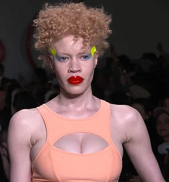 Diandra Forrest height profile photo