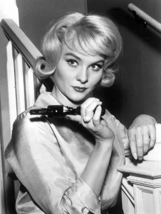 Diane McBain height profile photo