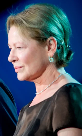 Dianne Wiest height profile photo