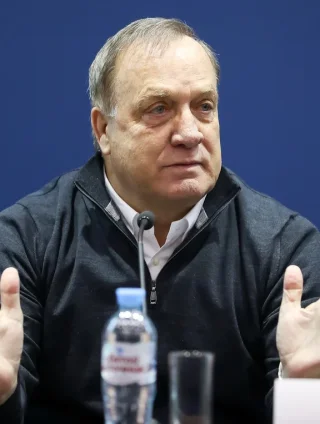 Dick Advocaat height profile photo