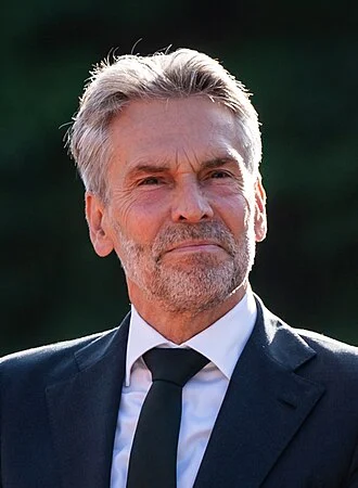 Dick Schoof height profile photo